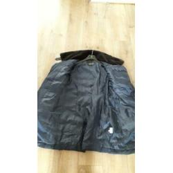 Winterjas maat 36. Bijna nieuw. Kleur donkerblauw