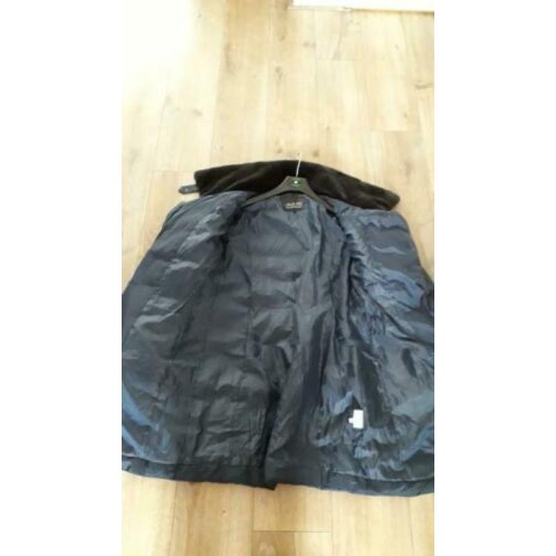 Winterjas maat 36. Bijna nieuw. Kleur donkerblauw