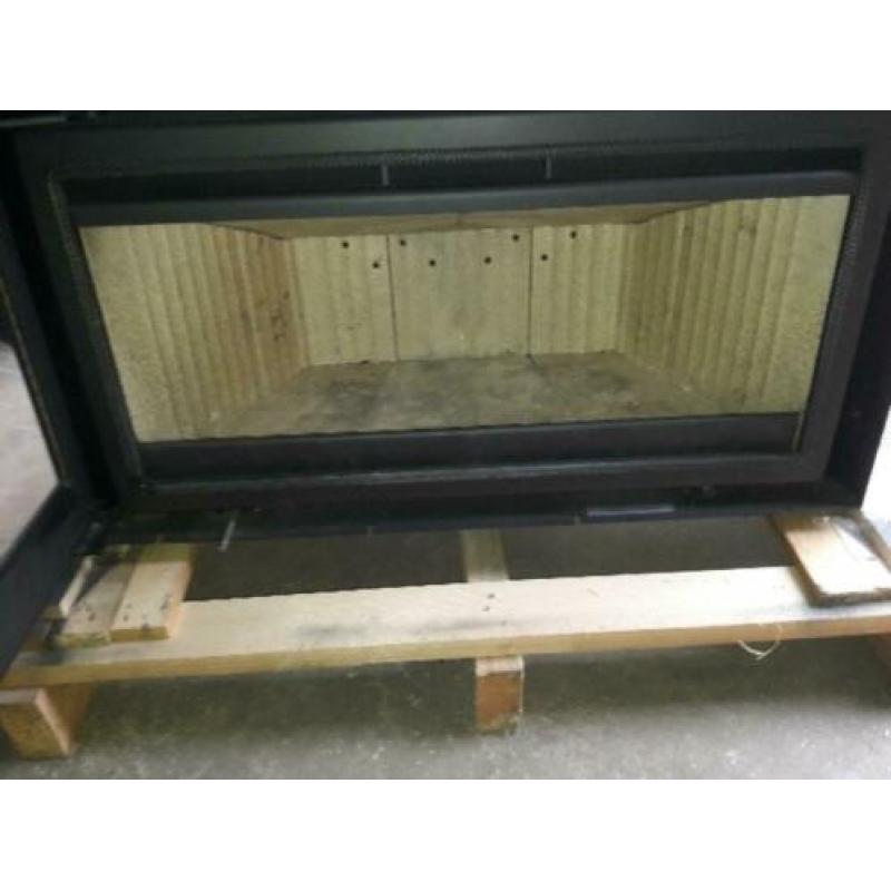 NU SALE op showroommodel inbouwhouthaard Lotus type H 470W