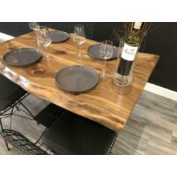Restuarant&horeca&cafe boomstamtafel
