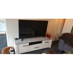 Tv meubel en salon tafel