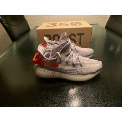 Yeezy Boost 350 V2 Tail Light 37 1/3 | us 5 | uk 4 1/2