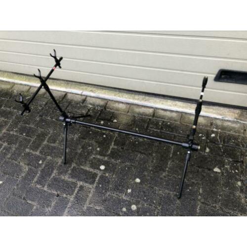 Rodpod voor 3 hengels, inclusief backrest