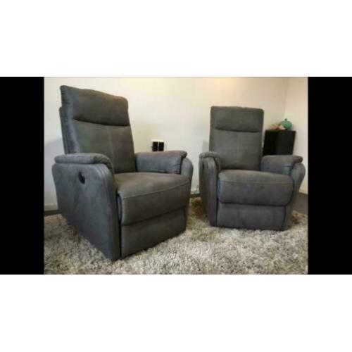 Te koop, als nieuw: 2 ELEKTRISCHE relax fauteuil.