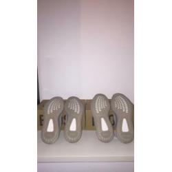 Yeezy Boost 350 V2 Tail Light Maat 43 1/3