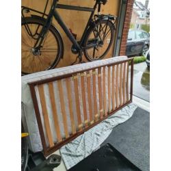 Lattenbodem+ vlekvrij matras. 90×200 z.g.a.n .