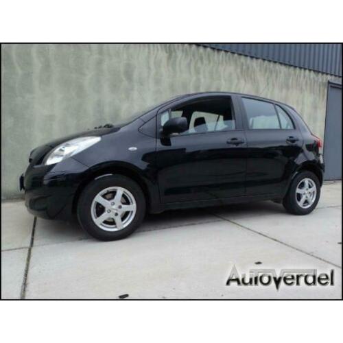 Toyota Yaris 1.0 VVTi Acces 5 deurs