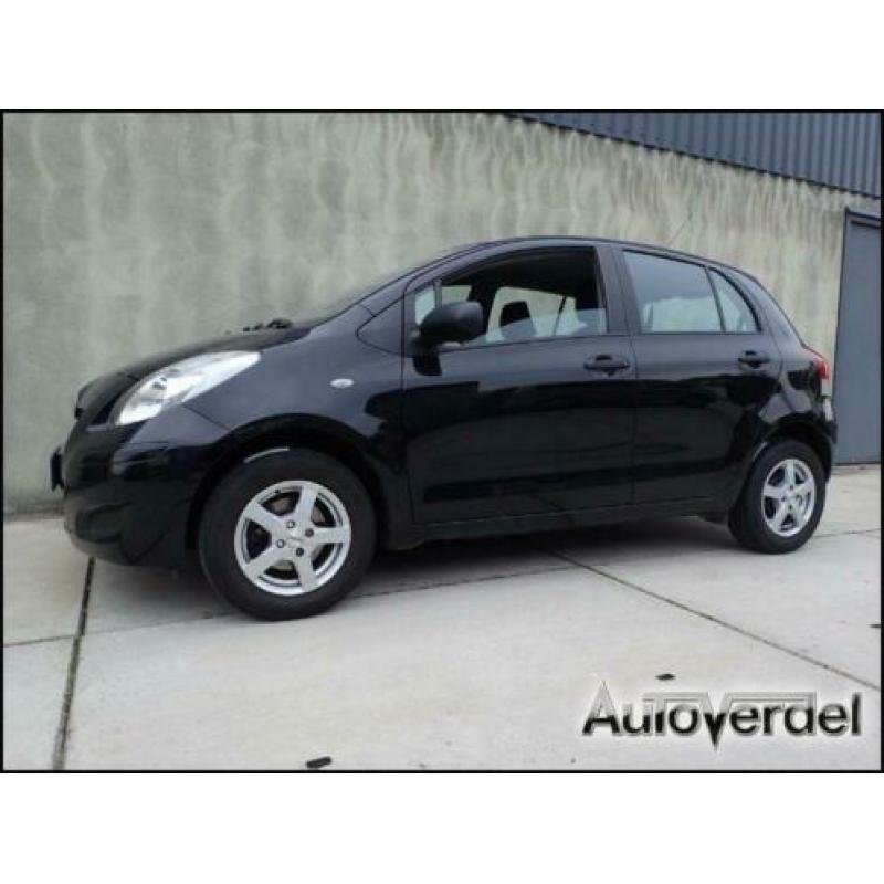 Toyota Yaris 1.0 VVTi Acces 5 deurs