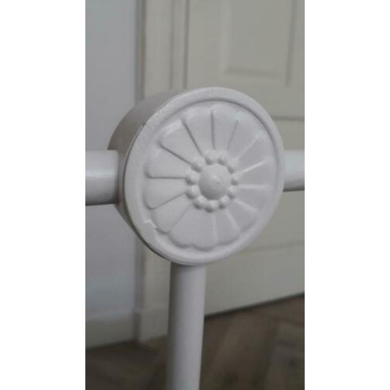 Lief spijltjes bed te koop 90x200