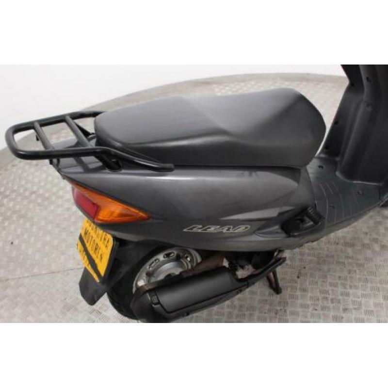 Honda SCV 100 Lead (bj 2005)