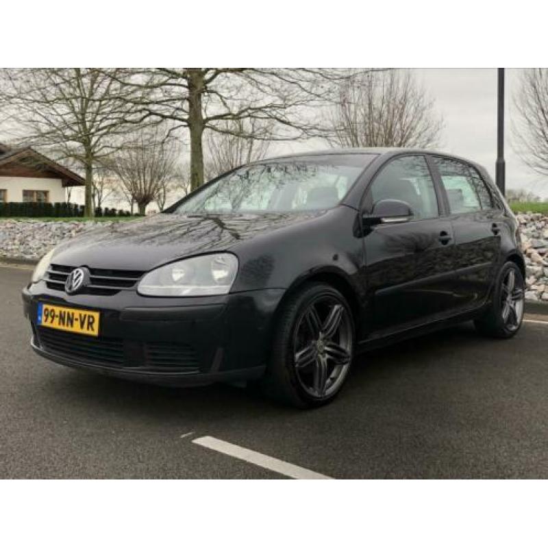 Volkswagen Golf 1.6 16V FSI 85KW 5D 2004 Zwart