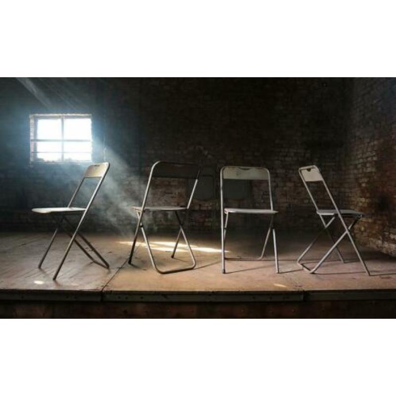 Industrieel Vintage Franse metalen groen-grijze klapstoelen