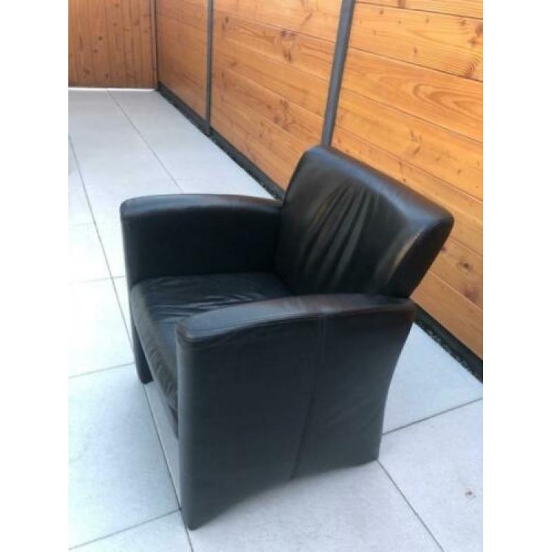 Zwarte lederen fauteuils