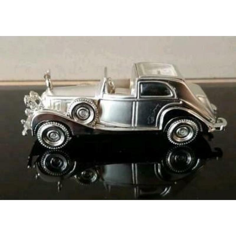 Modelauto met klokje