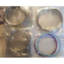 159 - partij /pakket creolen oorknopjes memory wire
