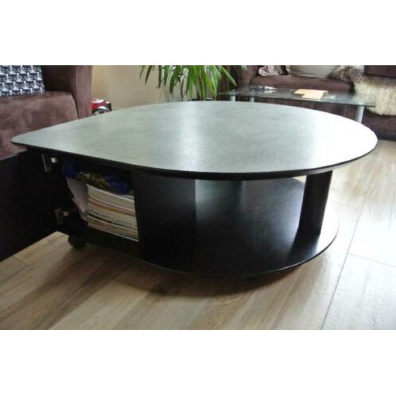Salontafel groen Formica / zwart op wieltjes