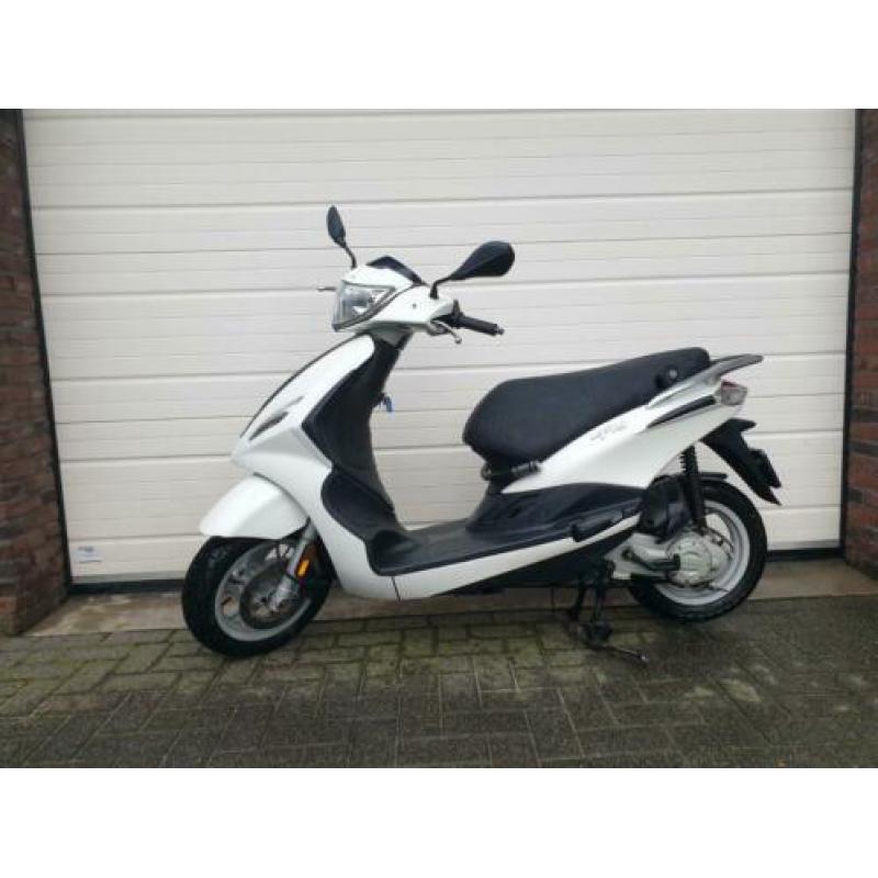 Piaggio New Fly 2017 snor