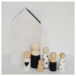 Peg dolls zwart wit naturel en huisjes van hout