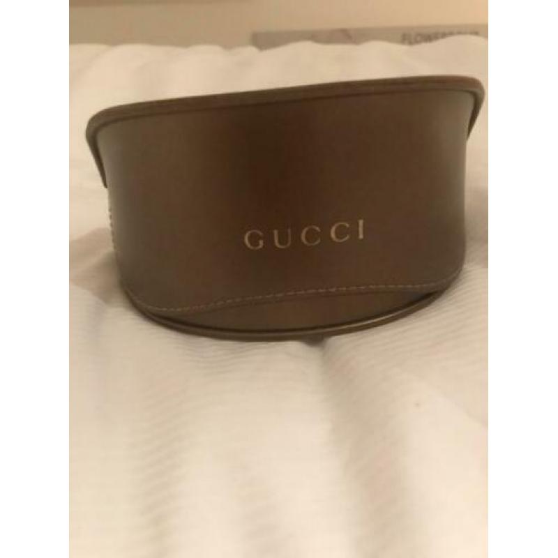 Gucci zonnebril (zo goed als nieuw)