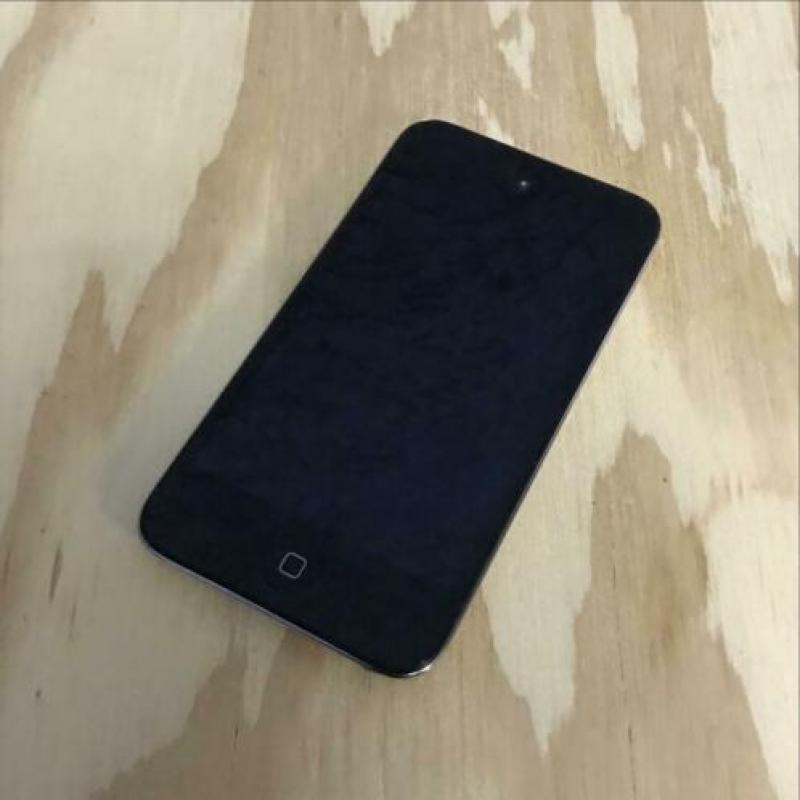 iPod Touch 4