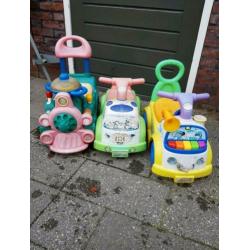 3 stuks loopauto / buitenspeelgoed