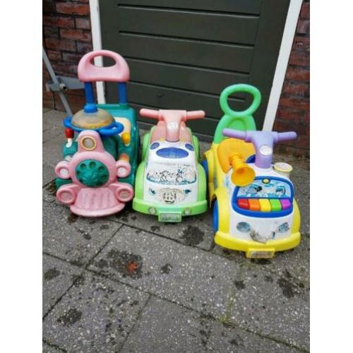 3 stuks loopauto / buitenspeelgoed