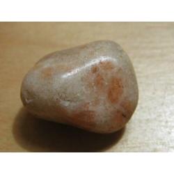 opruiming: 2x aparte edelsteen ZONNESTEEN (6)