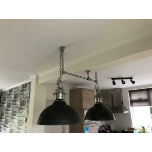 Industriële eetkamer lamp