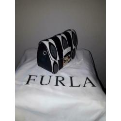 Furla metropolis