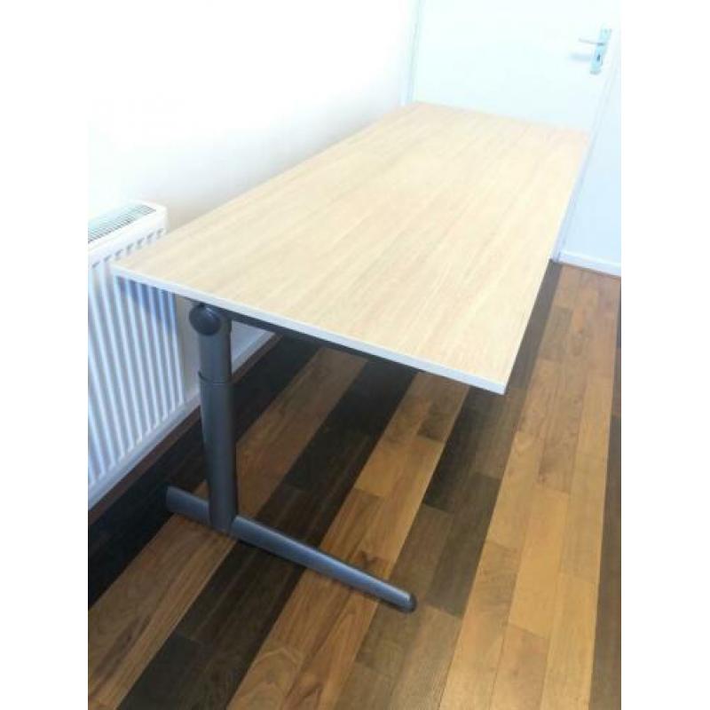 8x Ahrend 500 Bureautafel (200x80cm) zie foto’s!!
