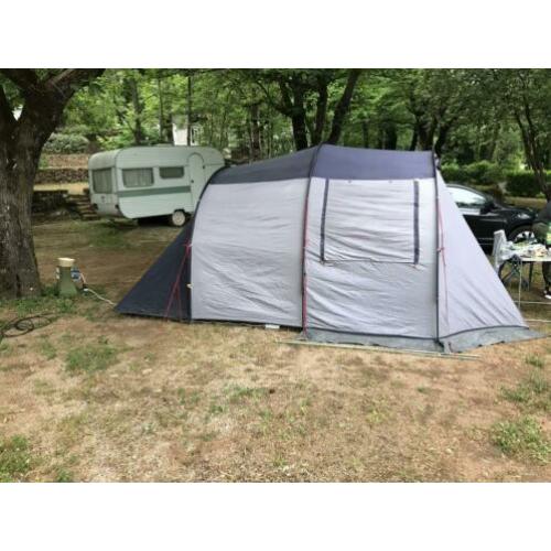 Ruime 4 persoonstent te koop