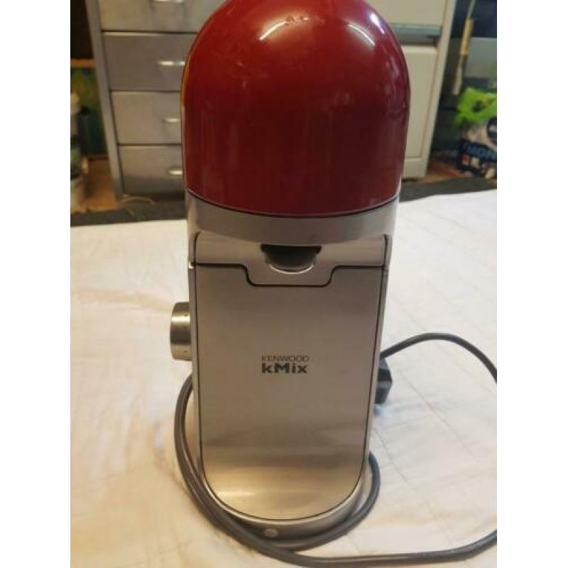 Keukenmachine Kenwood zonder kom.