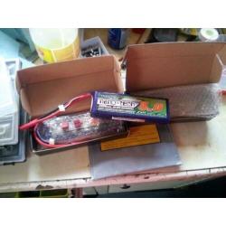 3S lipo 5000 mah, 45C continu - 90C burst. Nieuw €62,00