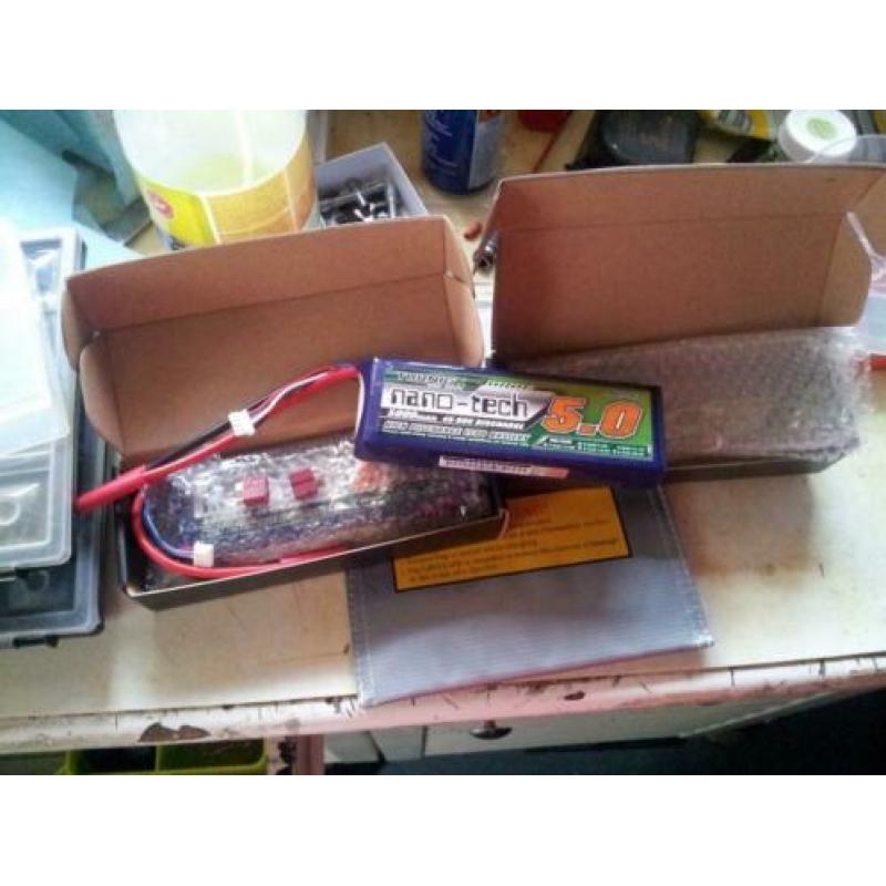 3S lipo 5000 mah, 45C continu - 90C burst. Nieuw €62,00
