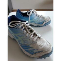 assics buitenhockey schoen maat 35,5
