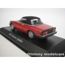 Alfa Romeo Spider 1983 Rood 1/43 Maxichamps