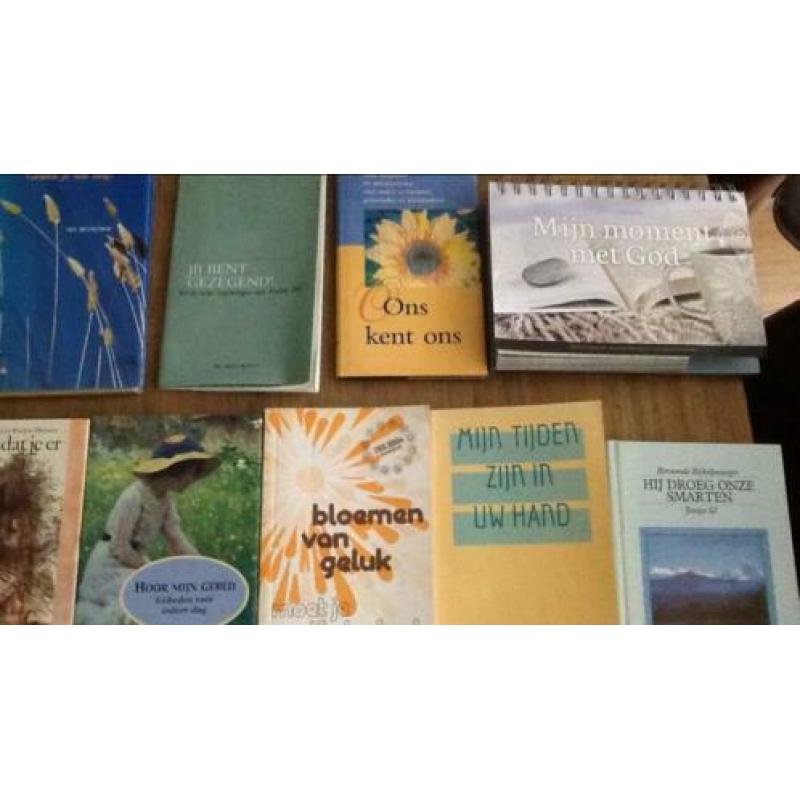 20 gedichtenbundels van diverse schrijvers