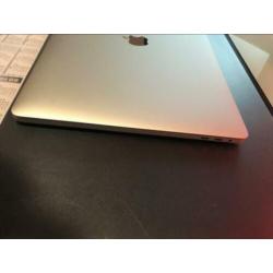 Macbook Pro 15'' Touchbar/ 2.9Ghz i7/16GB/512GB/2017