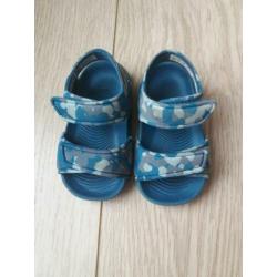 Adidas Altaswim slippers maat 19