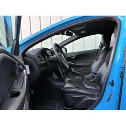 Volvo V40 1.6 D2 R-DESIGN / NAVIGATIE / SPORTSTOELEN / BOTSH