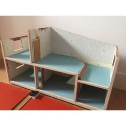 Retro Lundy poppenhuis