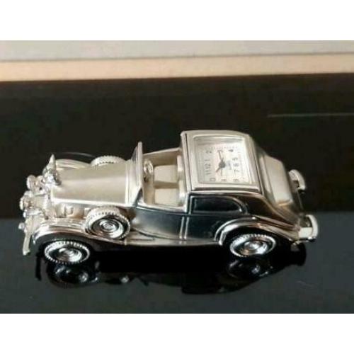 Modelauto met klokje
