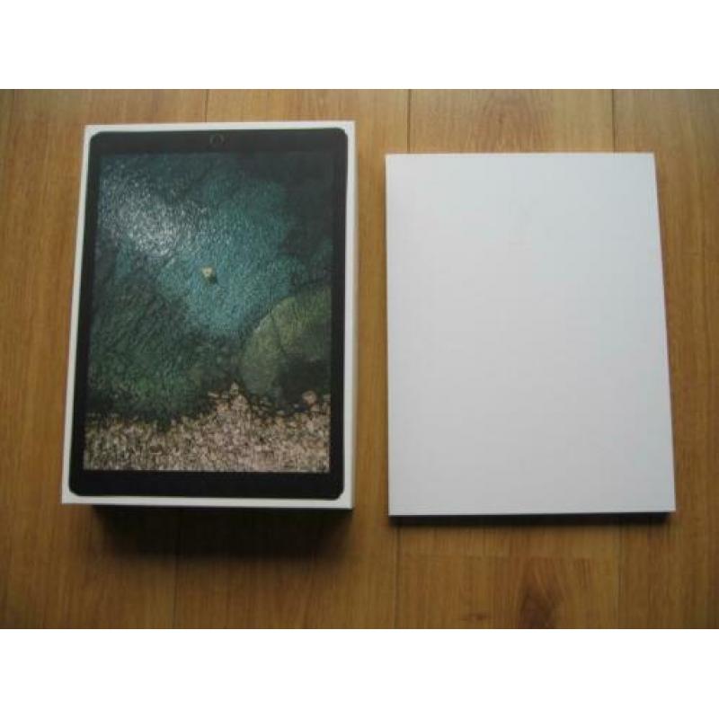 Apple iPad Pro 12.9” A1670 256GB WiFi 4G toetsenbrd
