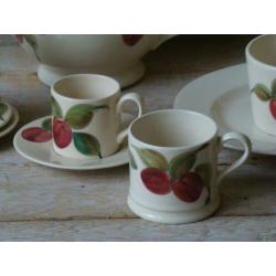 Servies, Engels, Bridgewater 'Red Plum'