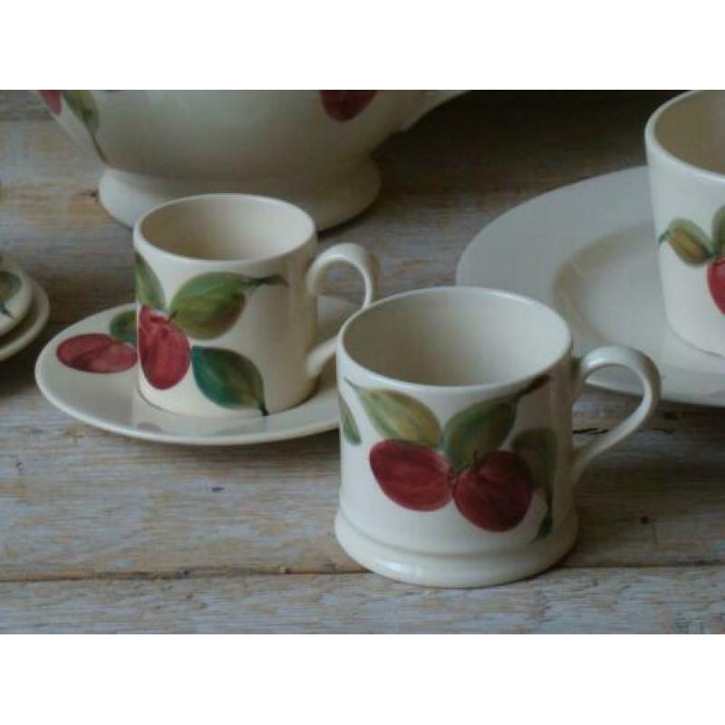 Servies, Engels, Bridgewater 'Red Plum'
