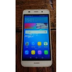 Huawei Y6 dual-sim wit krasvrij
