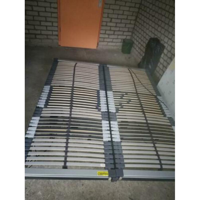 2 Elektrische lattenbodems 90 bij 200