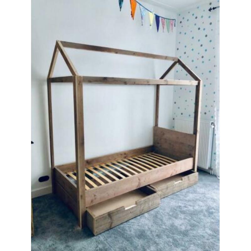 Bedhuisje huisjesbed met lade