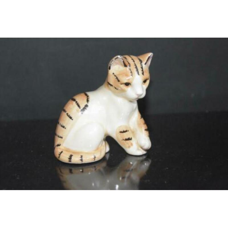 Schattig vintage beeldje kat poes