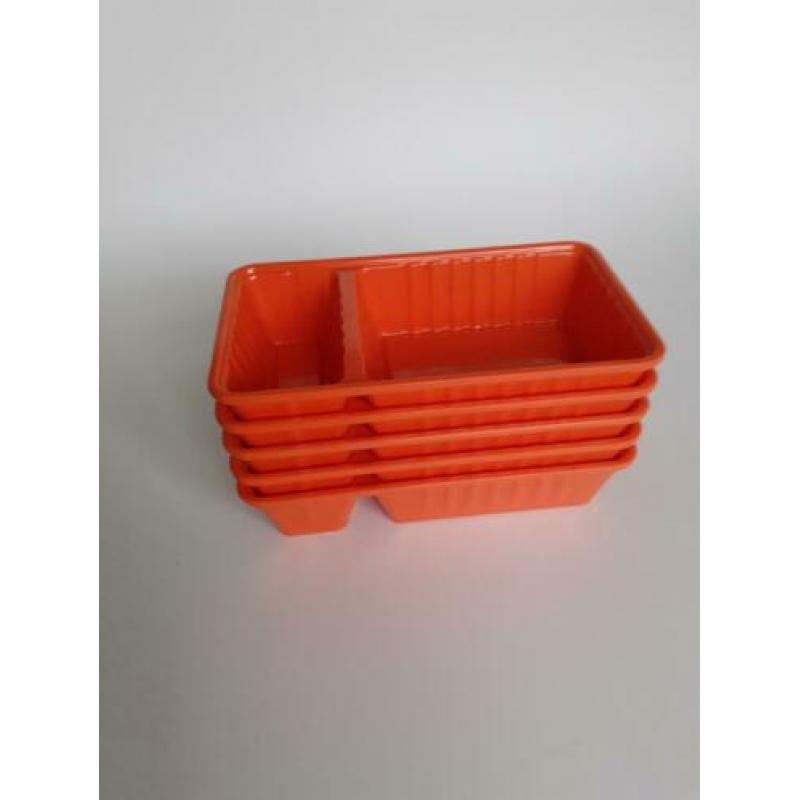 5 leuke frietbakjes van plastic in oranje